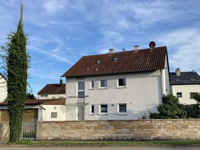 Sonnige Wohnung in Zweifamilienhaus in Rottenburg-Kernstadt