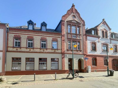 4-Zimmer-Altbauwohnung in Hochheim am Main-City! Gestalten und genießen Sie Ihr "Traum-Zuhause!“