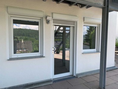 Schöne und helle Einzimmerwohnung mit tollem Ausblick