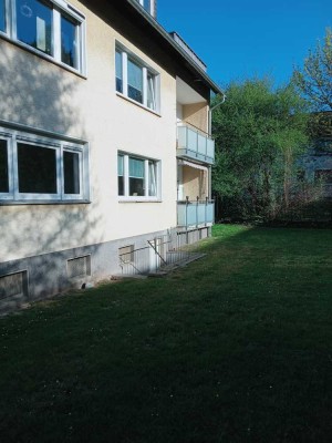 Schöne 3,5-Zimmer-Erdgeschosswohnung mit Balkon in Essen