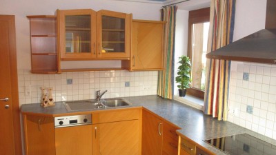 2-Zimmer Wohnung mit Balkon und Carport