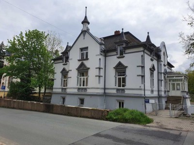Großzügige 10-Zimmer Wohnung in Weida/Thüringen