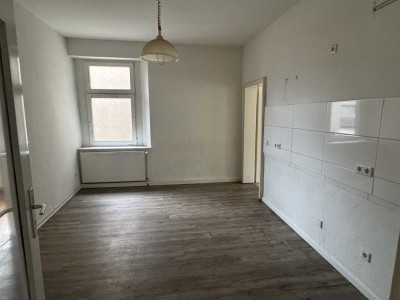 große Wohnung zu vermieten, Schulstr. 49