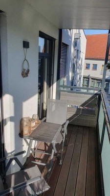 Neuwertige 3-Raum-Wohnung mit Balkon und Einbauküche in Schwerin