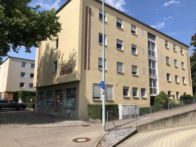3,5 Zimmer- Wohnung in zentraler Lage mit Stellplatz und Garage