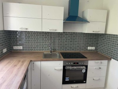 Exklusiv in der Waldsiedlung: 3-Zi.-Wohnung, hochwertig modernisiert, Balkon + Stellplatz