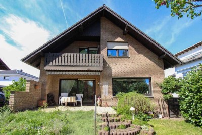 Paderborn-Stadtheide: Charmantes EFH mit Einliegerwohnung und Garage jetzt zum attraktiven Preis
