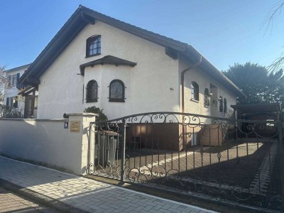 Familienfreundliches Einfamilienhaus mit schönem Garten in Karben