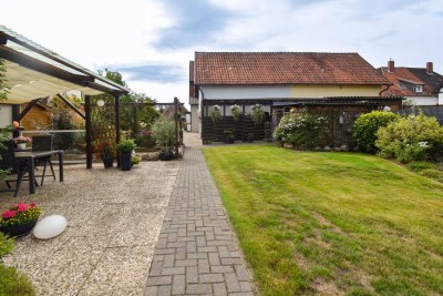 Liebevoll eingerichtete Doppelhaushälfte mit herrlichem Außenbereich!