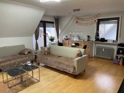 Brück Immobilien - Vermietete 3 Zi.-Maisonettewohnung mit Balkon