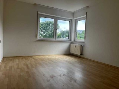 Große 2 Zimmer Wohnung mit Terrasse und Aussicht