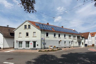 Mehrfamilienhaus mit Gewerbe