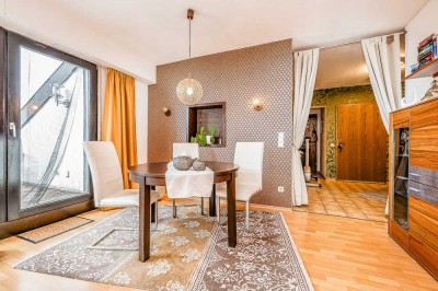 Von Privat: Freiwerdende Dachgeschosswohnung mit Panoramablick über den Dächern von Namborn / EBK