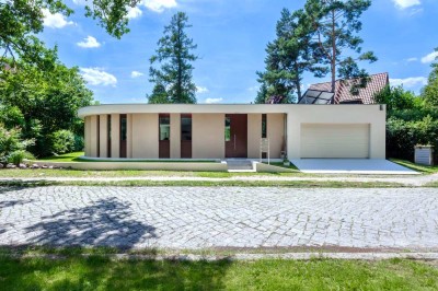 Einzigartiges energieffizientes Architektenhaus in Bungalow-Bauweise unweit der Berliner Stadtgrenze