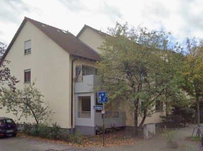 890 € - 72 m² - 3.0 Zi.
3-Zimmerwohnung in einer zentralen und dennoch ruhigen Lage Mannheims.