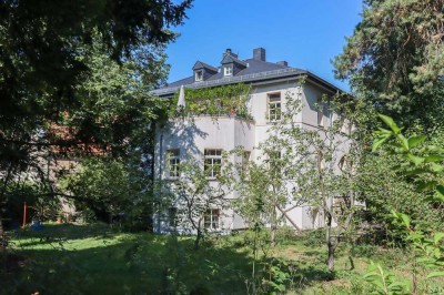 +++ 20er-Jahre-Villa mit großem Garten - fußläufig zum Schillerplatz +++