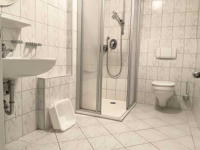 Idyllische 2-Zimmer-Wohnung, teilmöbliert mit Einbauküche