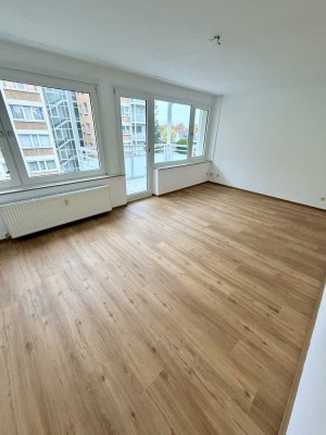 BEFRISTET FÜR 1 JAHR - 3 ZI + BALKON + AUFZUG - BEFRISTET FÜR 1 JAHR