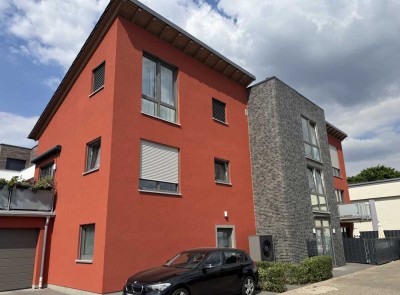 Exklusive 3-Zimmer-Dachgeschosswohnung mit Dachterrasse in Pulheim