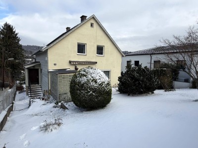 Haus mit Potenzial für Neues! Sanierungsbedürftig!