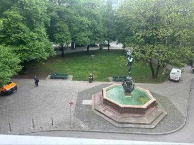 Attraktive, lichterfüllte Wohnung in zentralster Lage mit 3 Zimmern