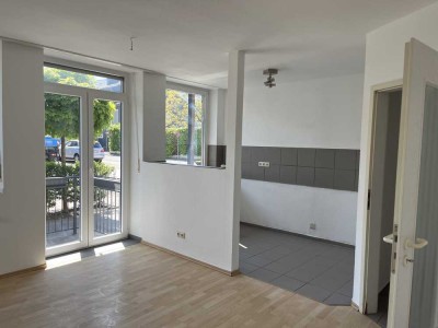 3 Zimmer EG-Wohnung mit kleiner Terrasse in Grüngürtelnähe