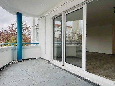 -sofort frei - frisch renoviert - schicke 2-Zimmerwohnung in zentraler Lage - Tiefgaragenplatz