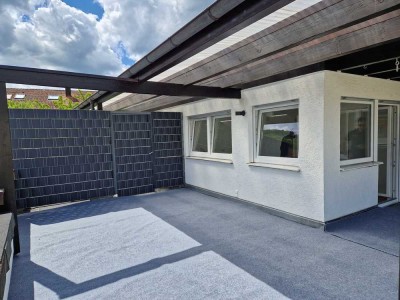 Erstbezug nach Renovierung: sonnige 4-Zimmer-Maisonettewohnung (Haus-Charakter)