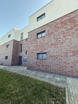 Erstbezug! Helle 2-Zimmer-Wohnung, gr. Terrasse, Aufzug, Tiefgarage, uvm.