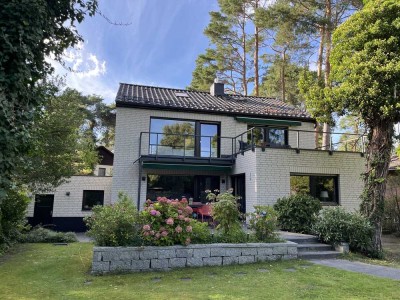 Schönes und geräumiges Einfamilienhaus (möbliert) mit großem Grundstück nahe Groß Glienicker See