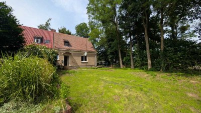 Sanierungsobjekt – 6-Zimmer-Doppelhaushälfte in Bornim