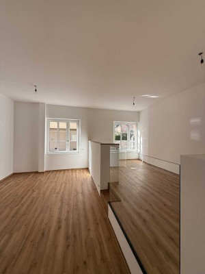 Exklusive Loftwohnung am Hofgarten – 1,5 Zimmer mit Terrasse