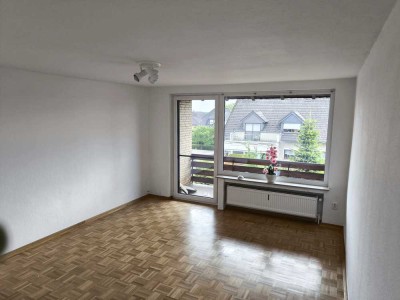 frisch renovierte 3 Zimmer OG Wohnung 96 m2 Wohnfläche mit Garten in einem schicken Zweifamilienhaus