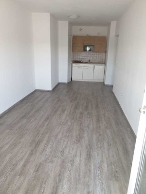 Schöne 2 Zimmer Wg.  mit Balkon in Dreieich-Spr. sucht Nachmieter