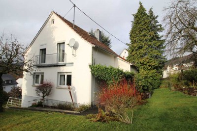 EFH in Sonnenlage mit sehr großem Garten