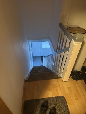 2 Zimmer Dachgeschosswohnung mit Balkon Nähe Stadtmitte
