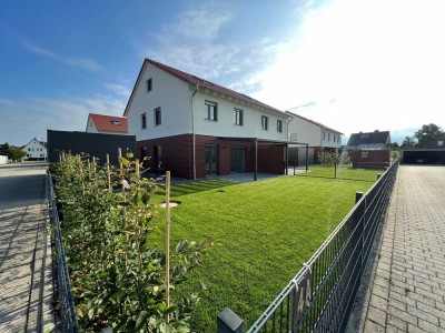 Niedrigenergiehaus inkl. Küche, Carport und Gartenanlage DHH 5-Zi in Groß Schwülper