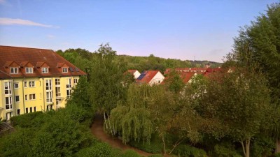 Moderne drei-Zimmer-Wohnung mit grünem und ruhigem Umfeld in Eisenhüttenstadt