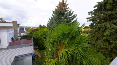 Toller Blick über Ettlingen und viel Platz für Familie und Hobby: 2-FH in Top-Lage am Vogelsang