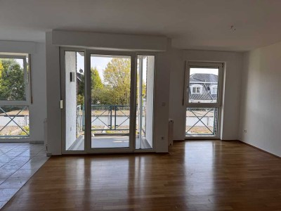 WOHNEN IM RUHIGEN HAUS MIT PARKETT UND TERRASSE