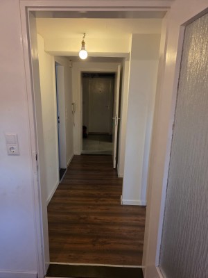 1,5-Zimmer-Dachgeschosswohnung in Gersthofen - frisch renoviert inkl. neuem Boden