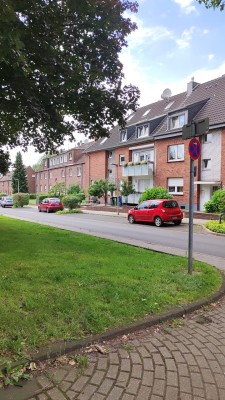 Nachmieter für lichtdurchflutete Dachgeschosswohnung in Ob-Sterkrade gesucht