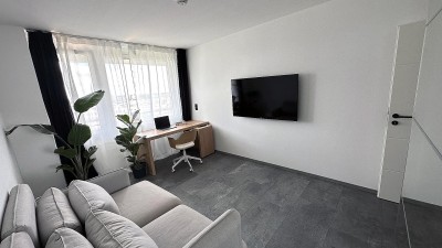 Geräumige 2-Raum-Wohnung mit Balkon und EBK in Berlin (Mitte)