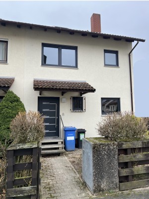 Reihenendhaus mit Garten, Garage und Stellplatz - Neu Saniert!