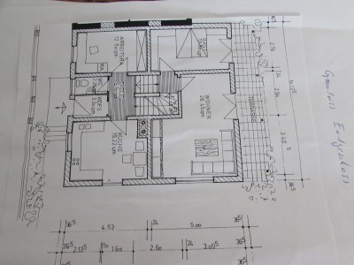 Es handelt sich um einen Anbau an ein älteres Einfamilienhaus, Alleinlage, freier unverbaubarer Blick ins Ilmtal,  FBH , Fliesenbel, versetzte Ebenen,Holztr. 10 Gehmin z. Bhf PAF