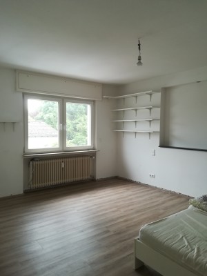 20 m² Zimmer in gemischter WG zum 01.09. oder 01.10 frei :)