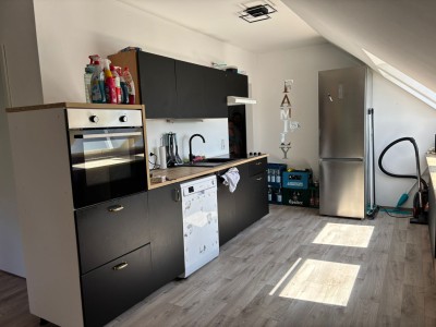 Schöne Dachwohnung mit viel Platz
