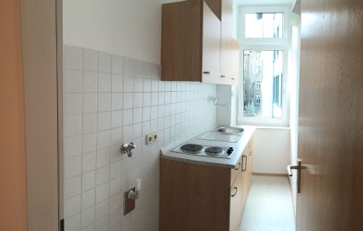 Zentral Helle 2-Zimmer-Altbau wohnung