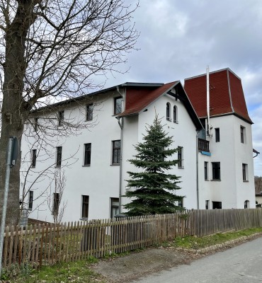 Wohntraum in der Natur, moderne 2 Raum Dachgeschoßwohnung mit Balkon