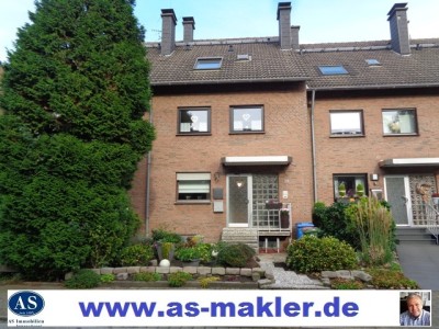 Reserviert., Maisonette-Wohnung mit Garten und 2 Garagen im Zweifamilienhaus